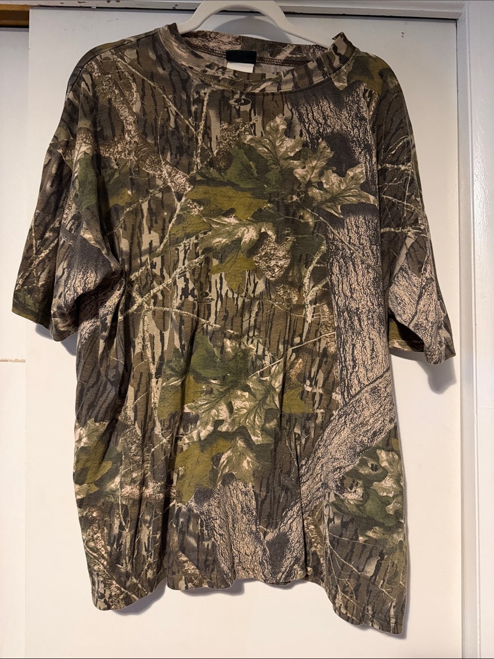 Vintage Mossy Oak Men's Short Sleeve Camo Tee in Olive and Brown